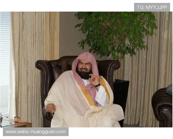 阿卜杜勒-拉赫曼・亚赫亚耶夫UFC首秀33秒速胜,完美表现引关注 阿卜杜勒-拉赫曼・亚赫亚耶夫UFC首秀33秒速胜,完美表现引关注